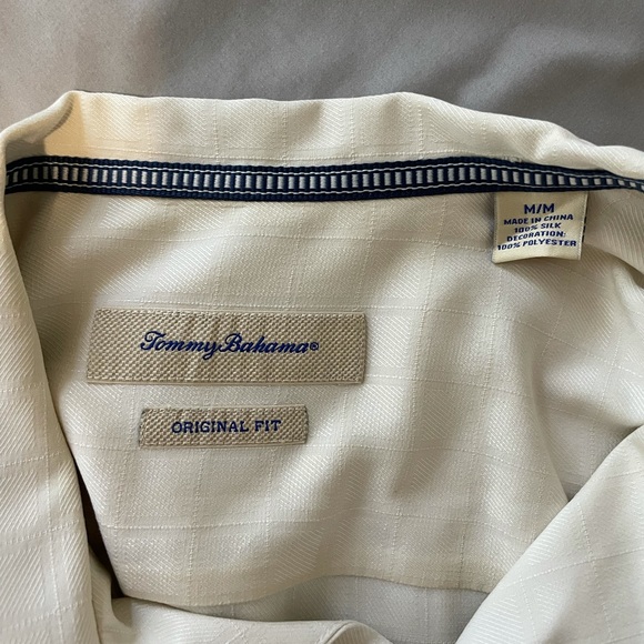 Tommy Bahama Silk Short Sleeve Button Down Casual/Dress Shirt - Picture 3 of 3
